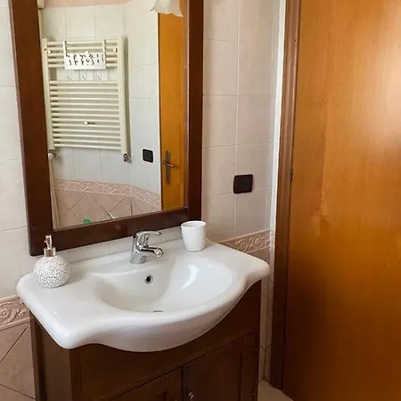 Casa Di Paola Mare E Roma Appartamento *